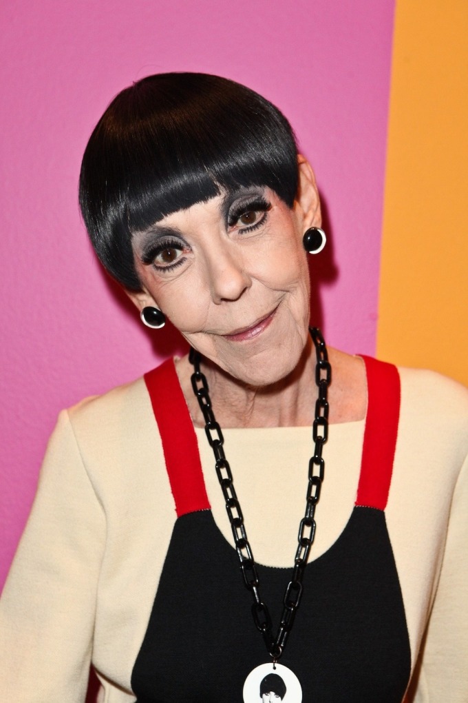 Ở tuổi 72, Peggy Moffitt vẫn giữ nguyên phong cách ăn mặc và làm đẹp như hồi trẻ. Ảnh: Telegraph