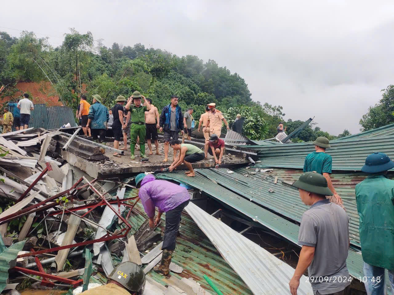 Hà Giang: Mưa lớn gây sạt lở, thiệt hại tài sản, có người mất tích- Ảnh 3.