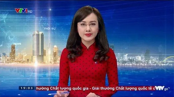 Hình ảnh của BTV Hoài Anh quan thuộc với hàng triệu khán giả truyền hình.