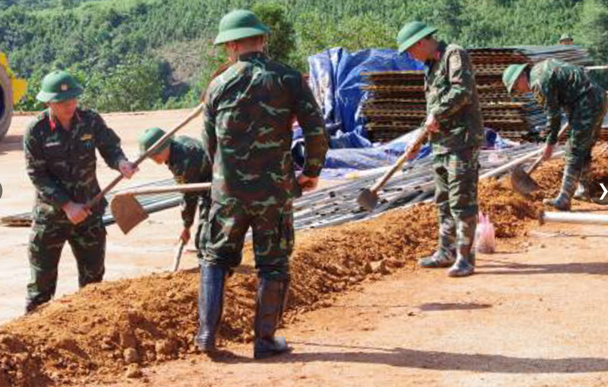 Làng Nủ: Người đàn ông vẫn chưa thể làm được đám tang cho vợ và 3 con sau khi xuất viện trở về nhà - Ảnh 3